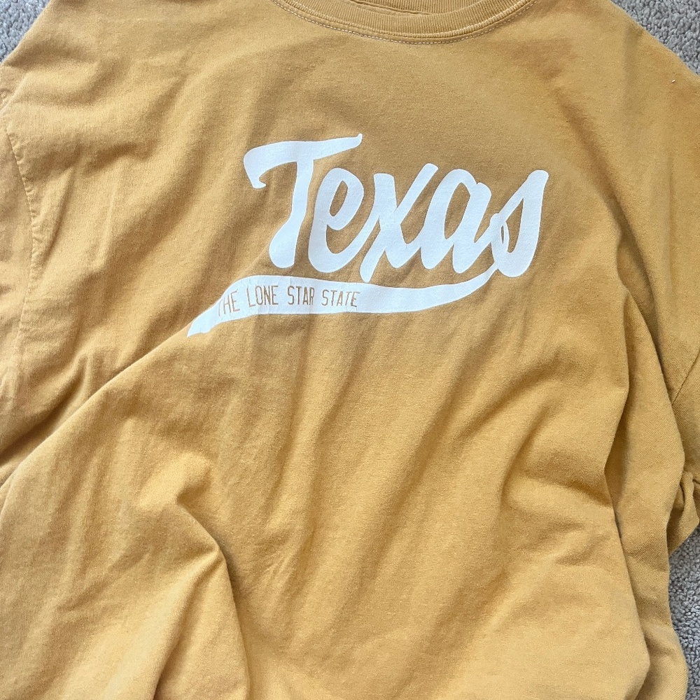 BUNDLE tilly’s location shirts